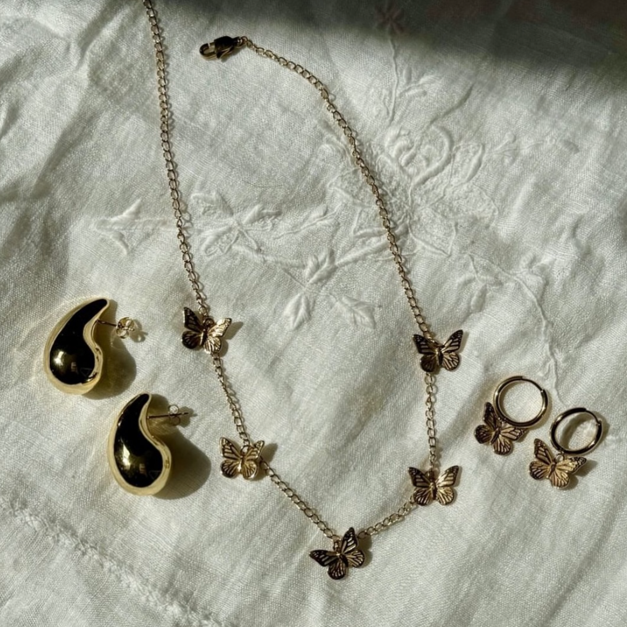 Mariposa Charms
